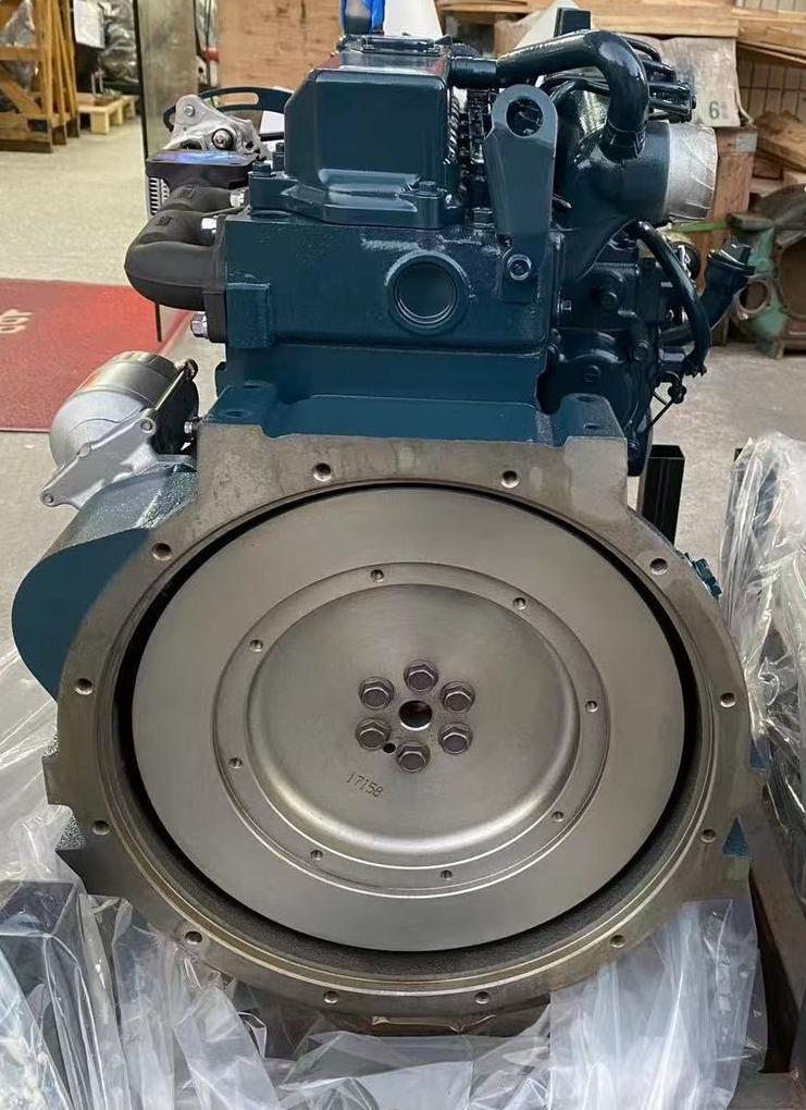 Двигатель в сборе Kubota V2203