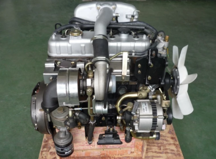 Двигатель Isuzu 4JB1 в сборе