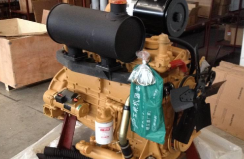 Двигатель Yuchai YC6108G в сборе