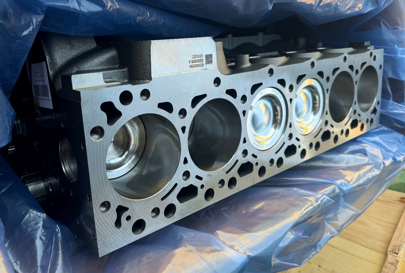 Блок цилиндров в сборе Cummins QSB6.7
