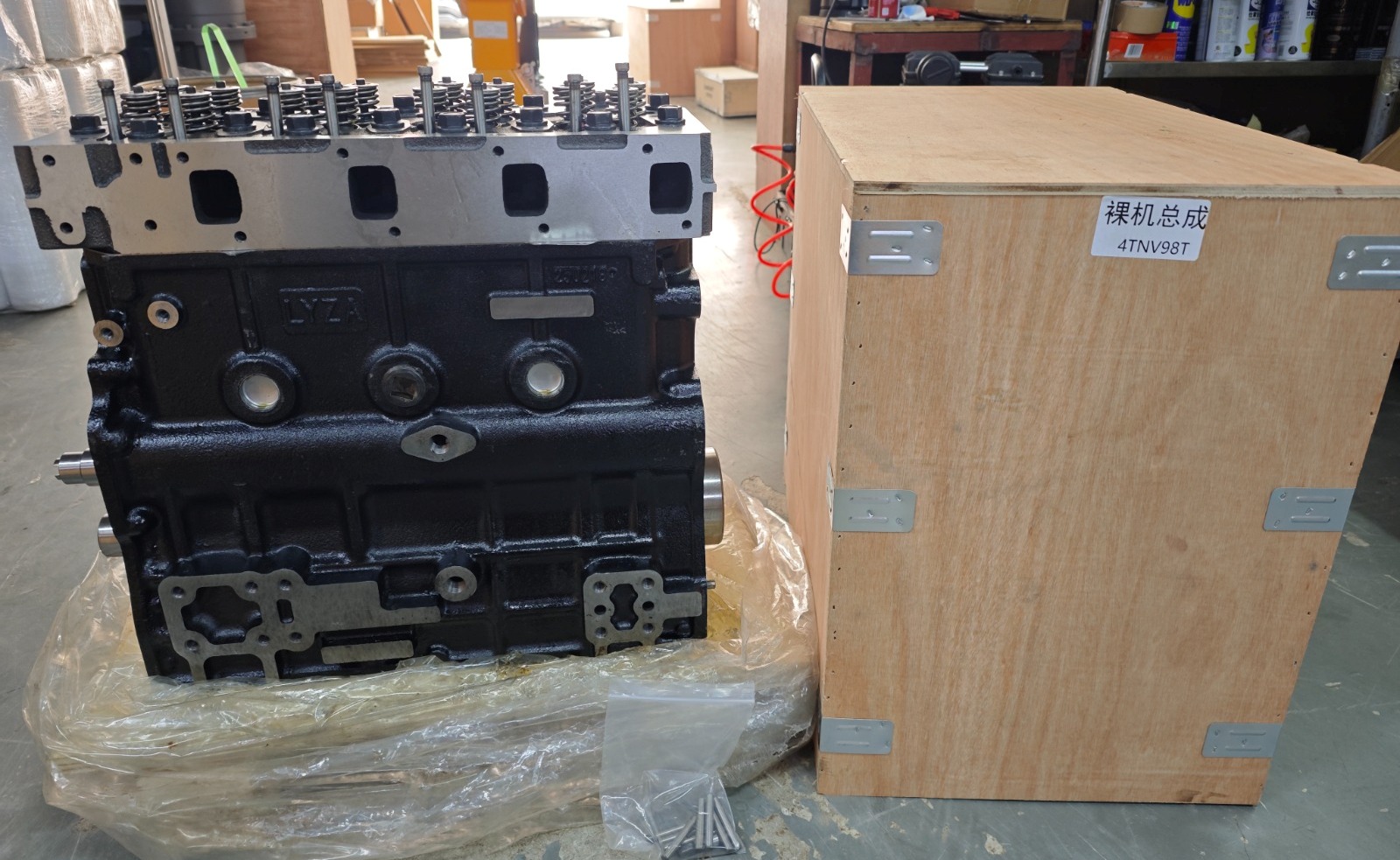 Двигатель 4TNV98T в комплектации Long block