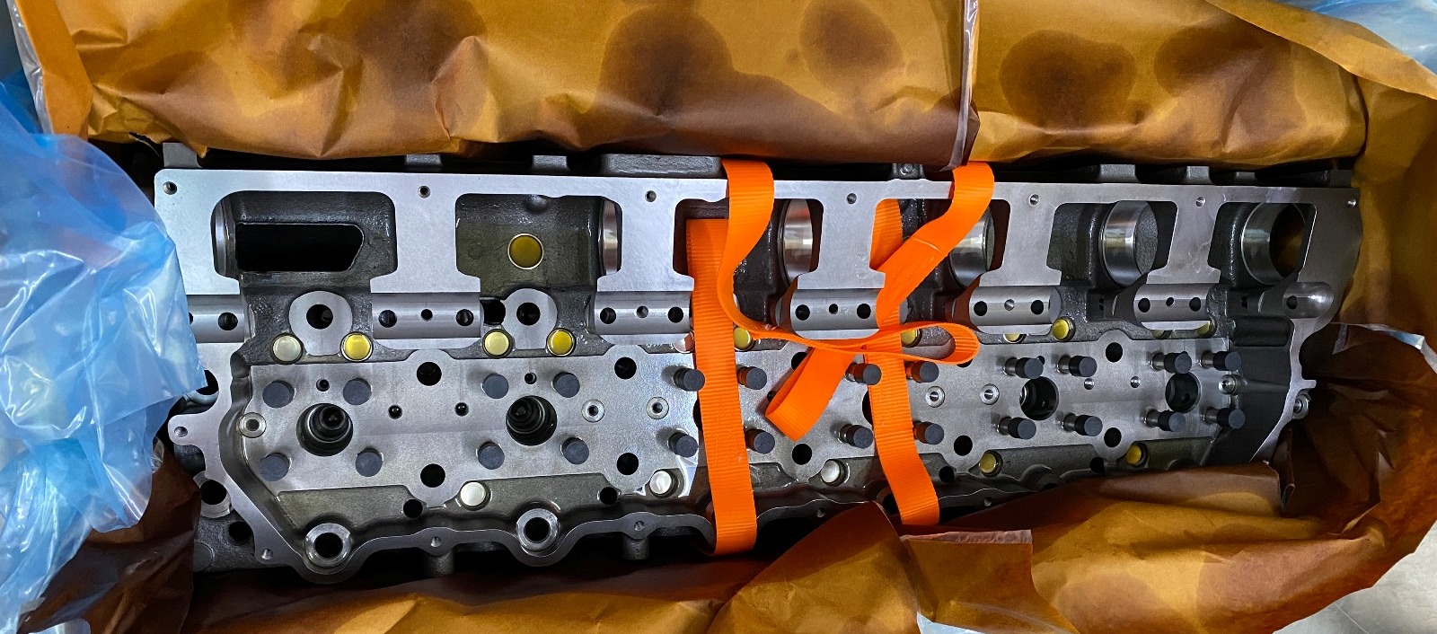 Головка блока цилиндров Caterpillar C15, C18
