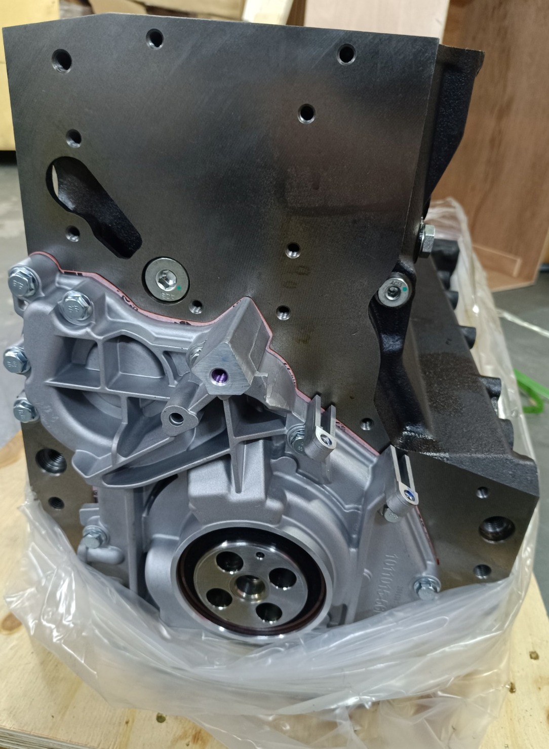 Блок цилиндров Deutz TCD 2012 L06 2V/Volvo D6E в сборе (Short block)
