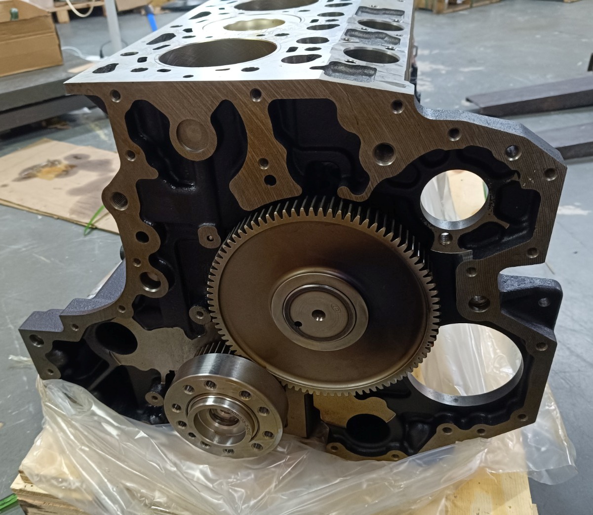 Блок цилиндров Deutz TCD 2012 L06 2V/Volvo D6E в сборе (Short block)