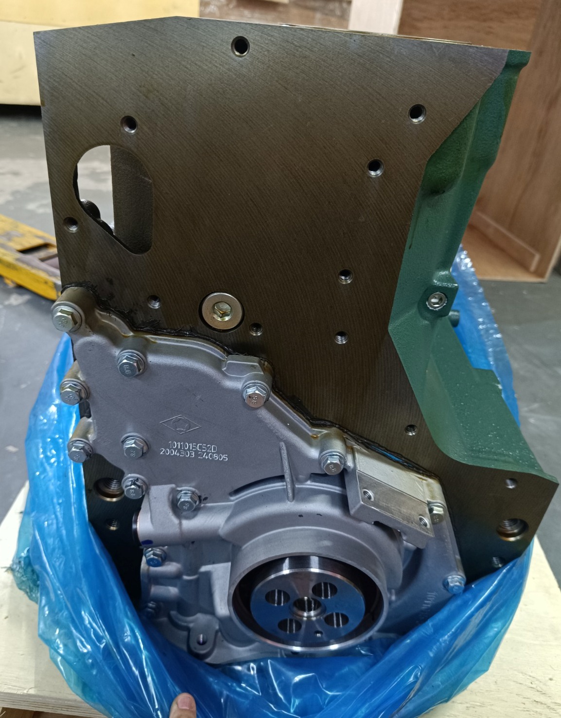 Блок цилиндров Deutz TCD 2013 L06 2V