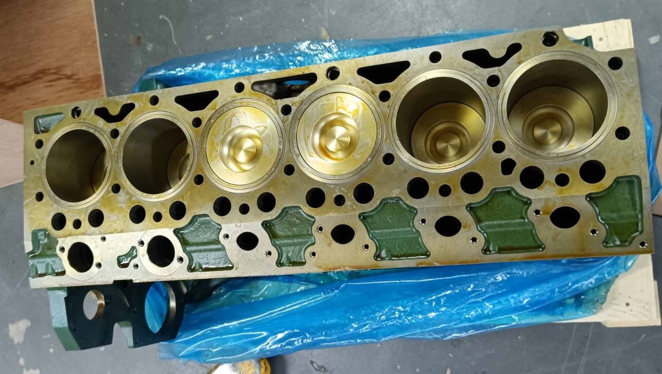 Блок цилиндров Deutz TCD 2013 L06 2V