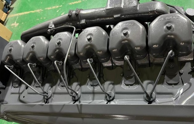 Двигатель Deutz BF6L914  в сборе