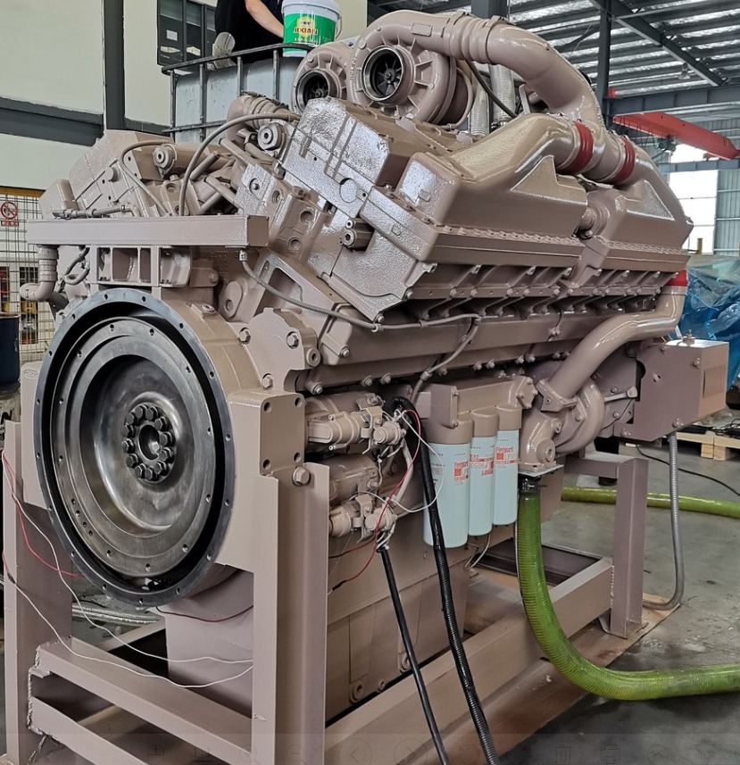 Двигатель Cummins QSK45 в сборе
