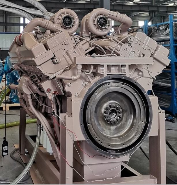 Двигатель Cummins QSK45 в сборе