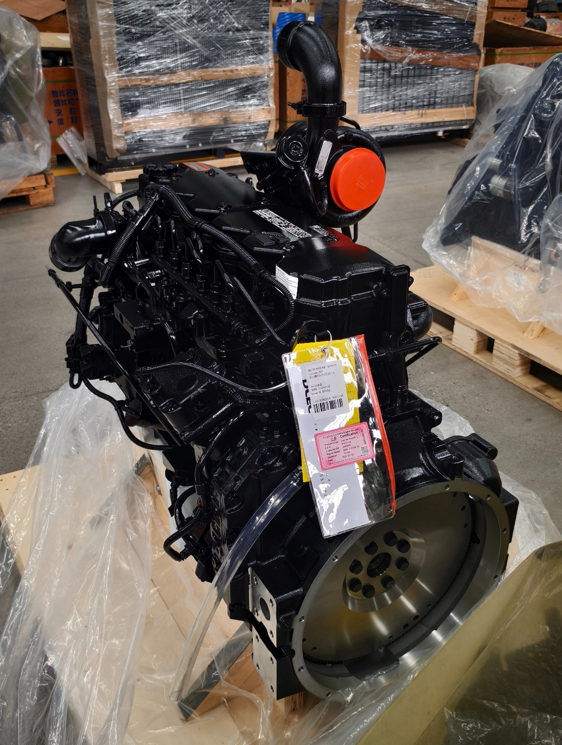 Двигатель в сборе QSB6.7 / SAA6D107E-1 для экскаватора Komatsu PC200-8