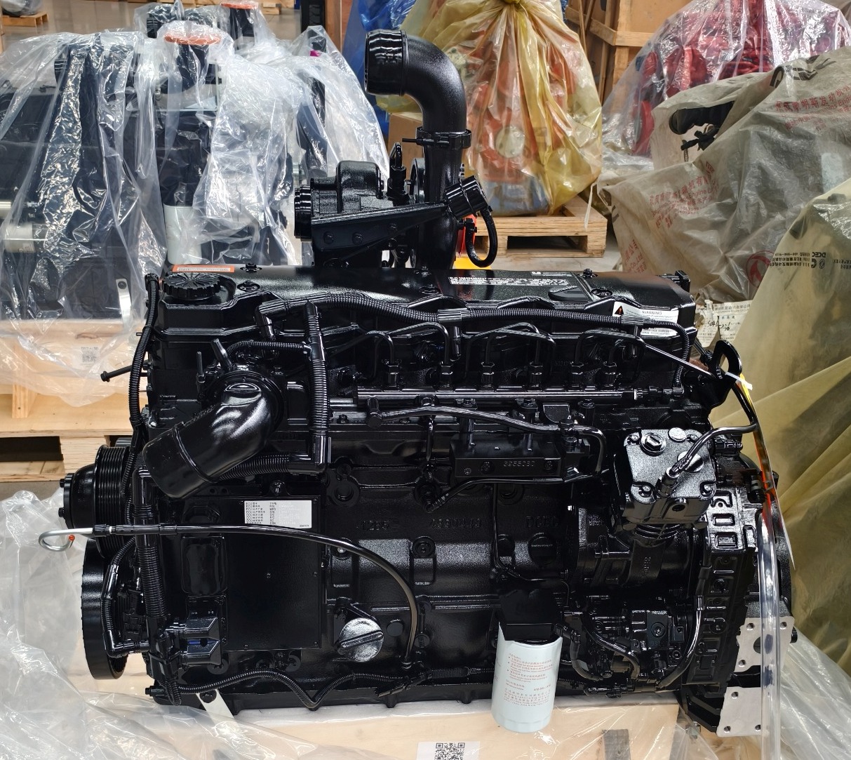 Двигатель в сборе QSB6.7 / SAA6D107E-1 для экскаватора Komatsu PC200-8