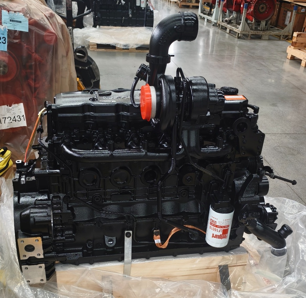 Двигатель в сборе QSB6.7 / SAA6D107E-1 для экскаватора Komatsu PC200-8