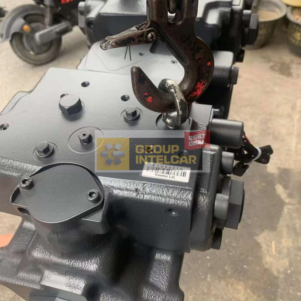 Насос вентилятора Komatsu PC2000-8 (708-2L-00280)