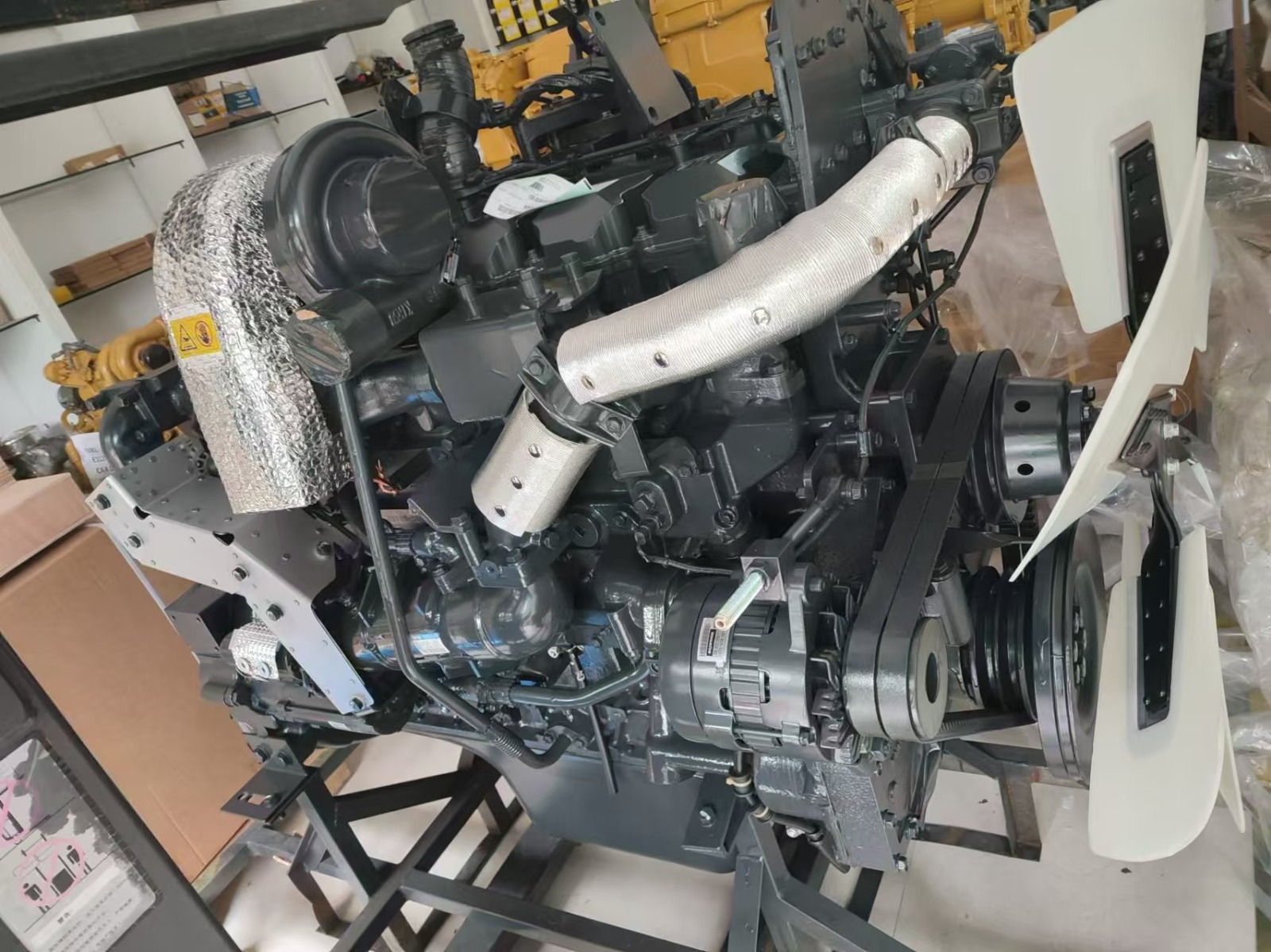 Двигатель в сборе Komatsu SAA6D125E-5