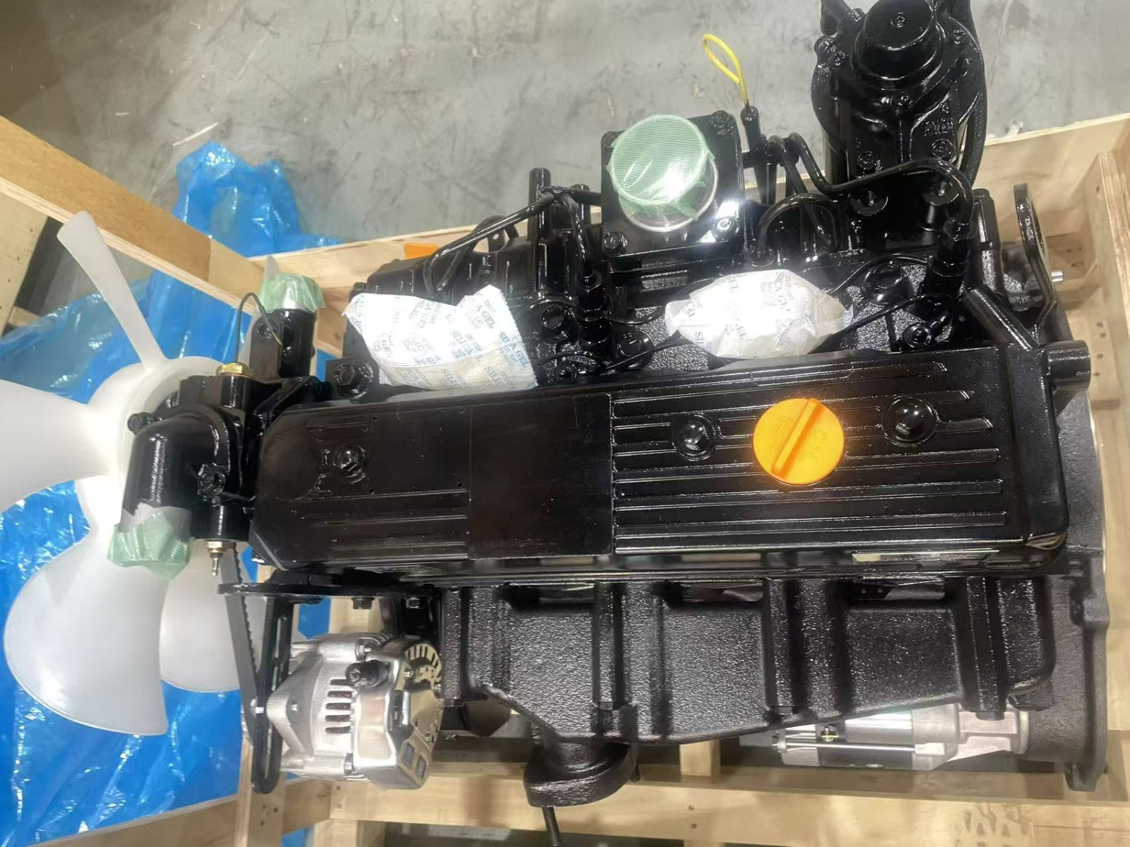 Двигатель в сборе Komatsu 4D94LE