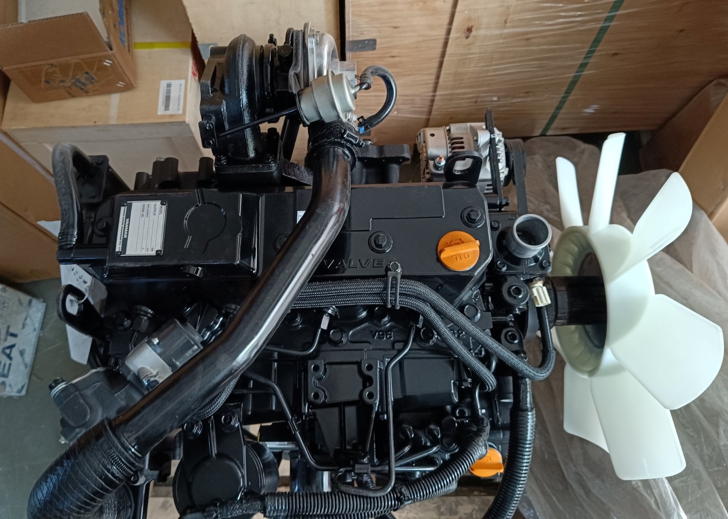 Двигатель 1-ой комплектации Yanmar 4TNV98T-GGECC