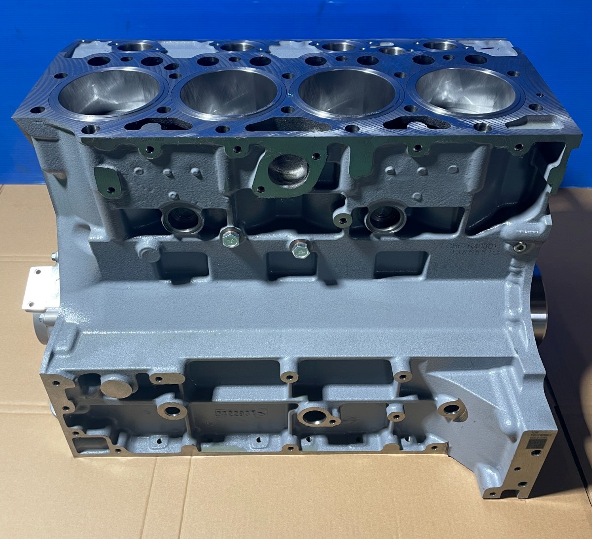 Блок цилиндров (short block) Volvo D5D